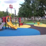 Granuli di Gomma Riciclata per Parchi Giochi: Un'Opzione Sostenibile e Sicura per il Divertimento dei Bambini!