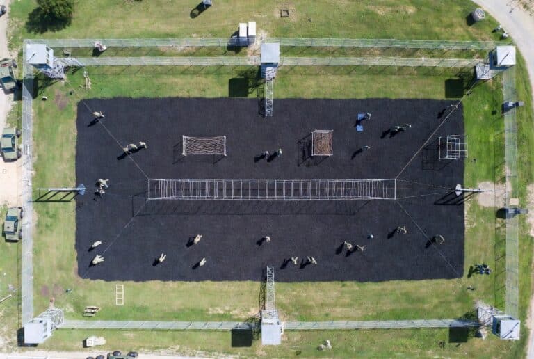 Parco allenamento all'aperto Paracadutisti